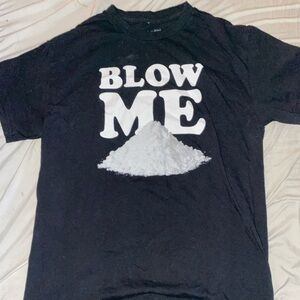 Spencer’s “Blow Me” Funny Graphic Tee 💨 | Size (S) | Great Condition